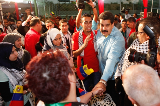 25. Maduro estudiantes.jpg