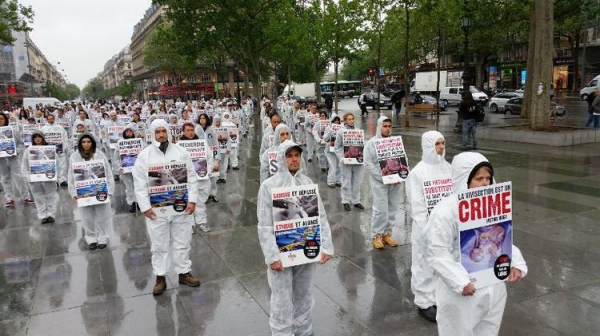 22. manifestation-contre-la-recherche-scientifique-sur-les-animaux-a-paris-le-26-avril-2014.jpg