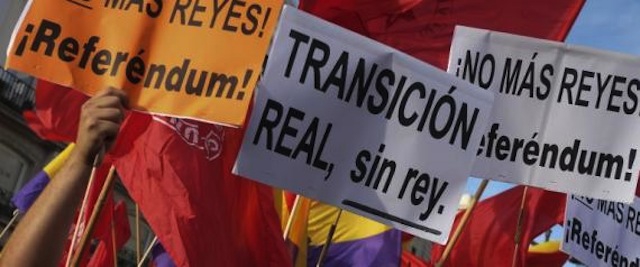 5. Espagne 4 Transicion real sin rey.jpg