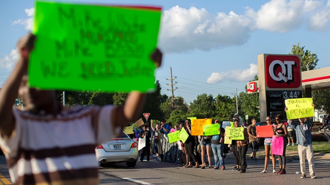 9. gun-sales-ferguson-protests.si.jpg