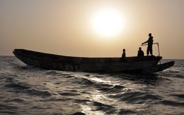 15 - plus de 50 migrants africains meurent déshydratés - méditerranée juillet 2012 -1342013587_pirogue.jpg