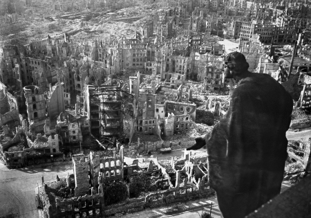 1945-02 Dresden.jpg