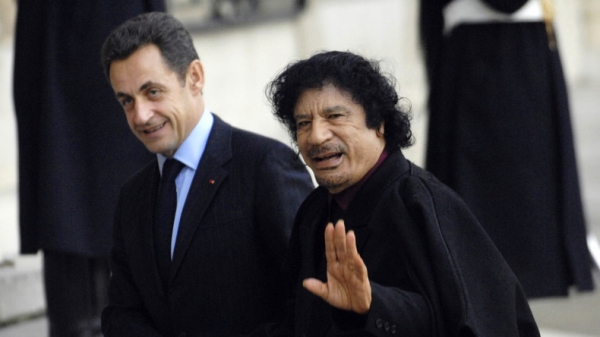 4.  Sarkozy Kadhafi.jpg