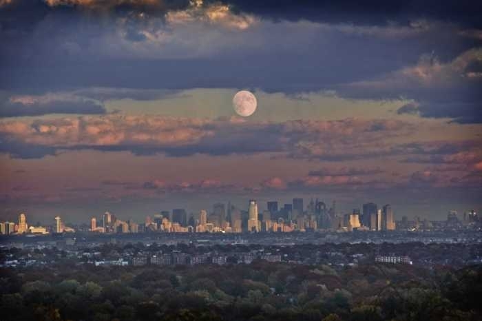 full-moon-sur manhattan.JPG