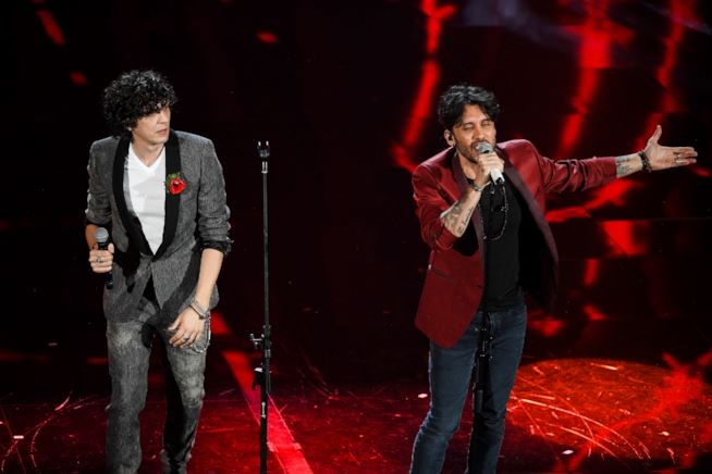 12. ermal-meta-e-fabrizio-moro-vincitori-sanremo-2018-maxw-654.jpg