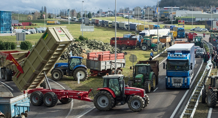 8. manif agriculteurs.jpg