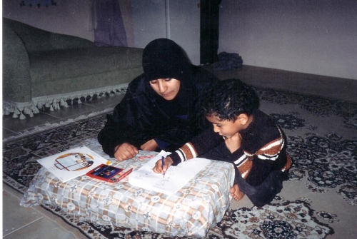 08. Bahrain-Mother-and-child-at-home.JPG