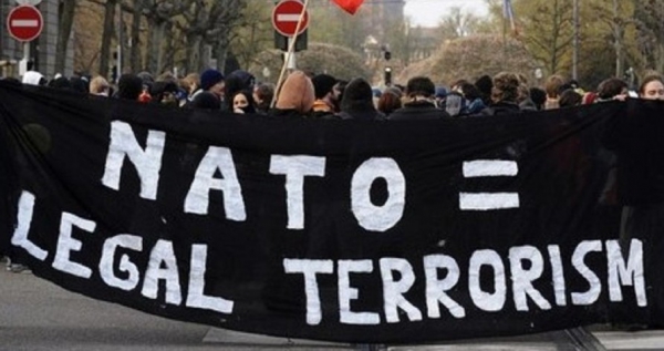 25 ter.anti-nato-efemmine roma.jpg