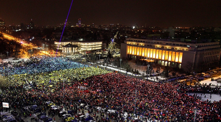 2. manif drapeau.jpg